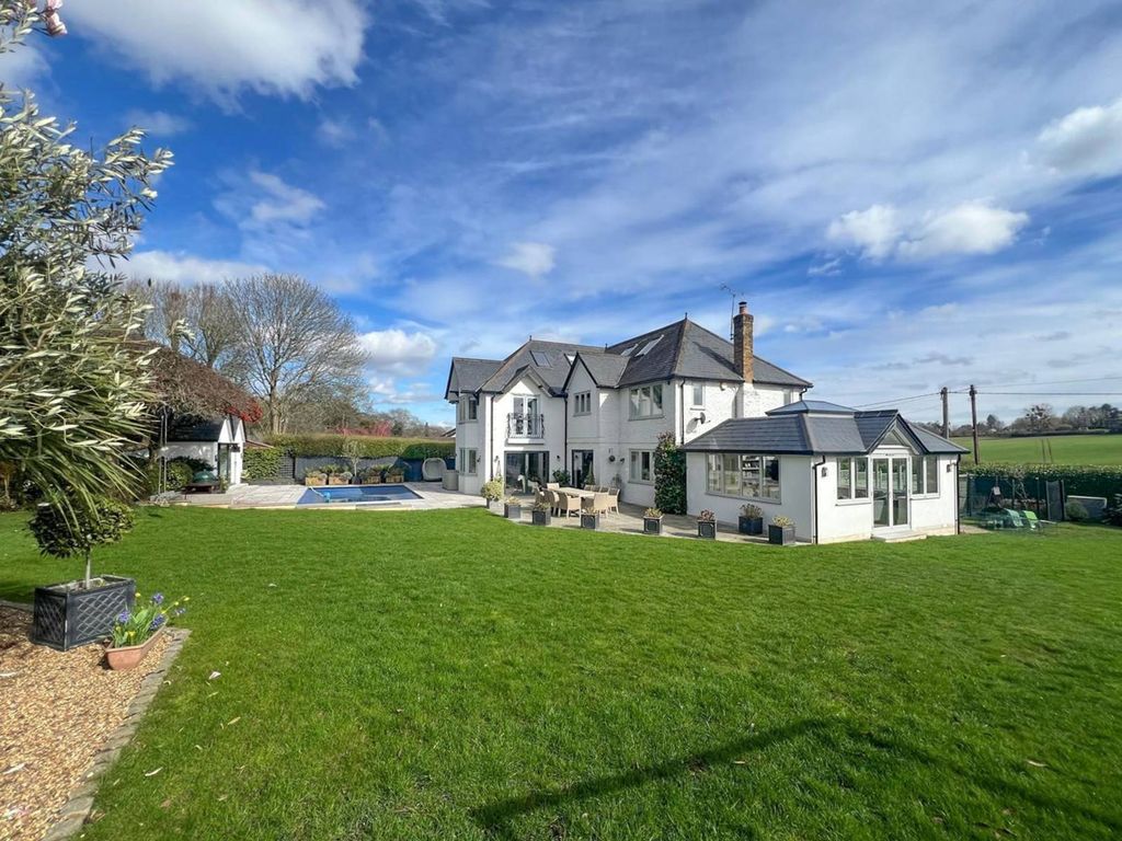 Property photo 1 of 21