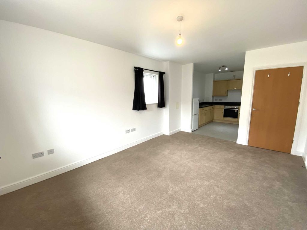 Property photo 3 of 9