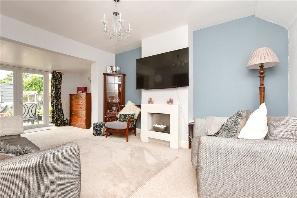 Property photo 2 of 15 Lounge