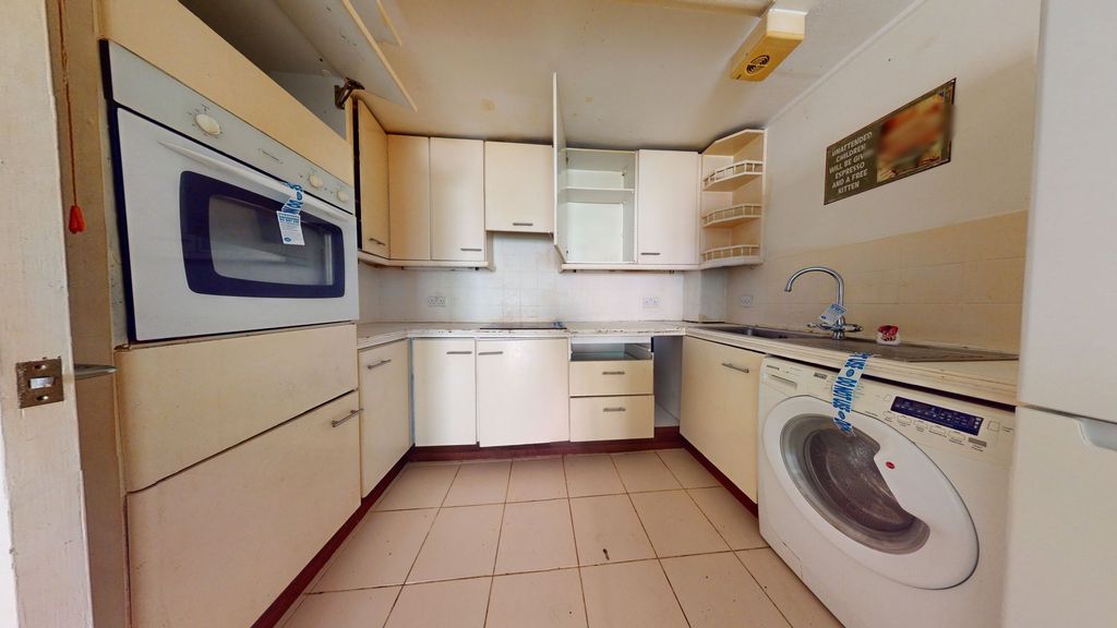 Property photo 3 of 3
