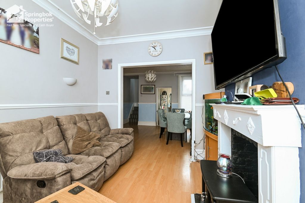 Property photo 3 of 16 Image 2