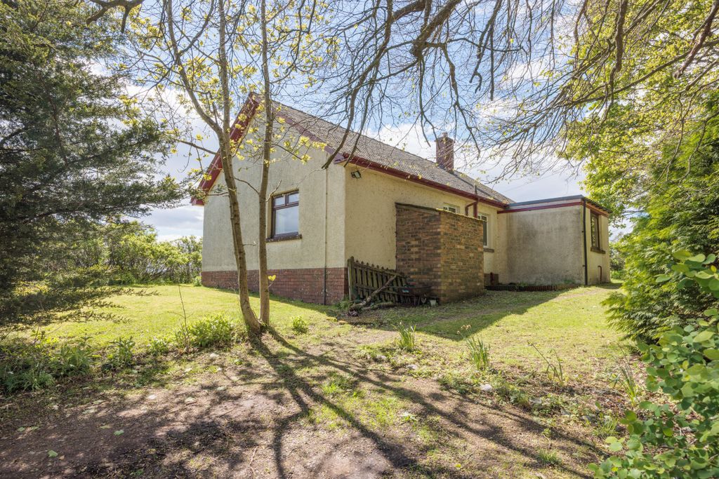 Property photo 3 of 36