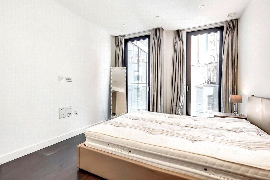 Property photo 3 of 11 Picture No. 02