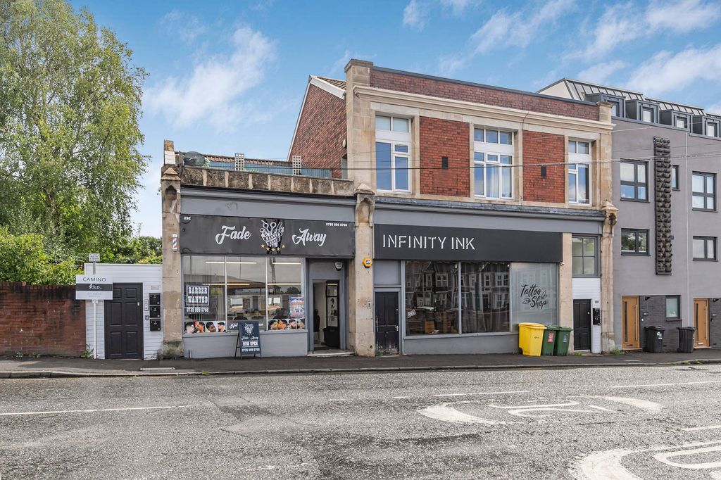 Property photo 1 of 18 Photo 13