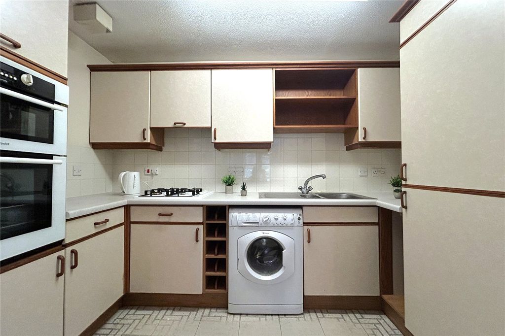 Property photo 3 of 11 Picture 3