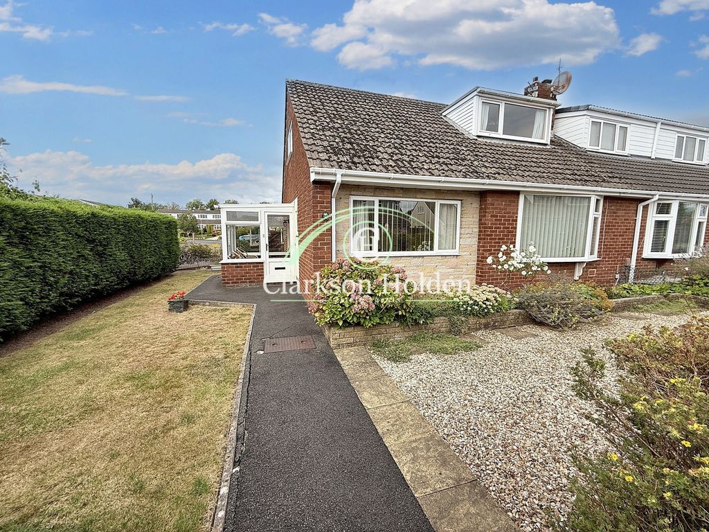 Property photo 1 of 32