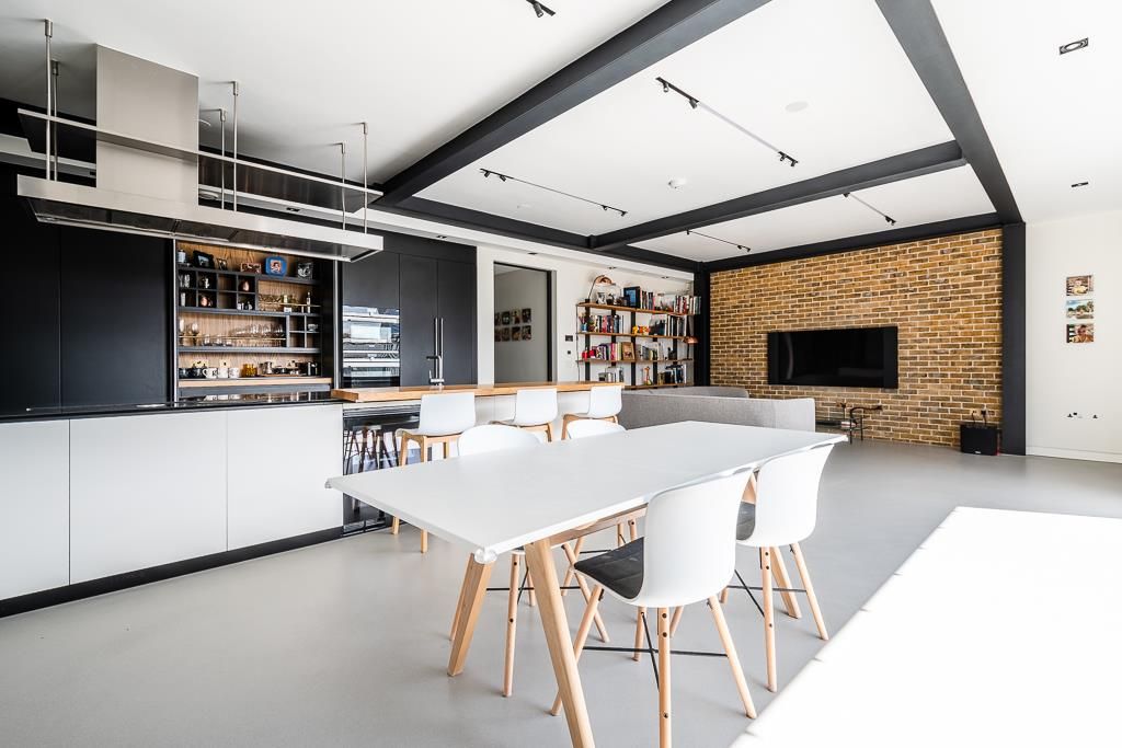 Property photo 1 of 26