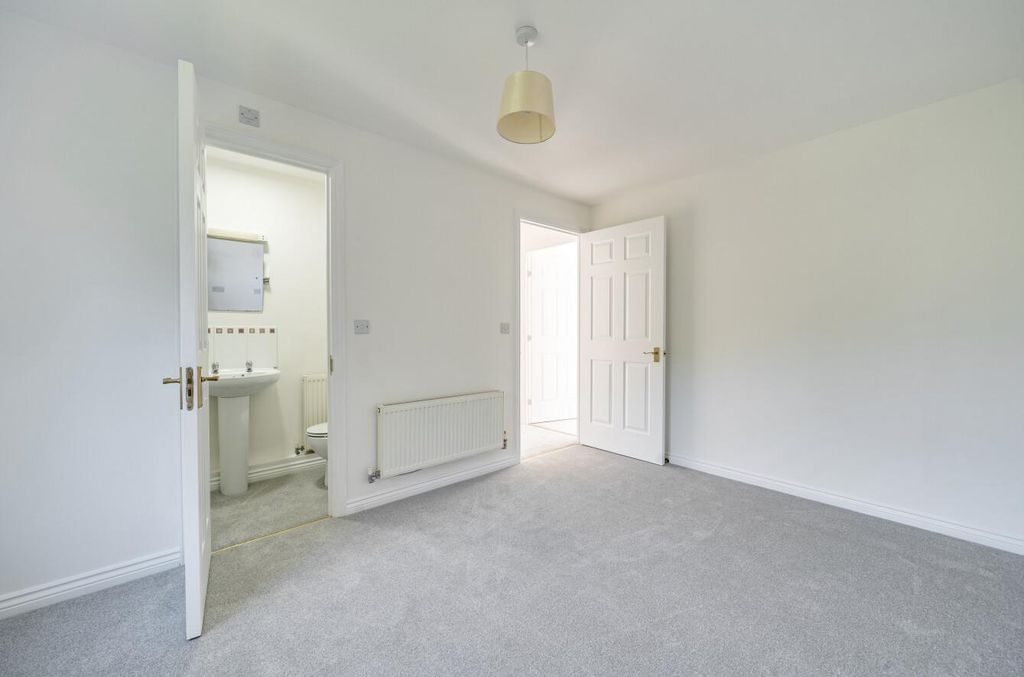 Additional image 10 of 3 bed flat for salePopham Close, Tiverton, Devon EX16