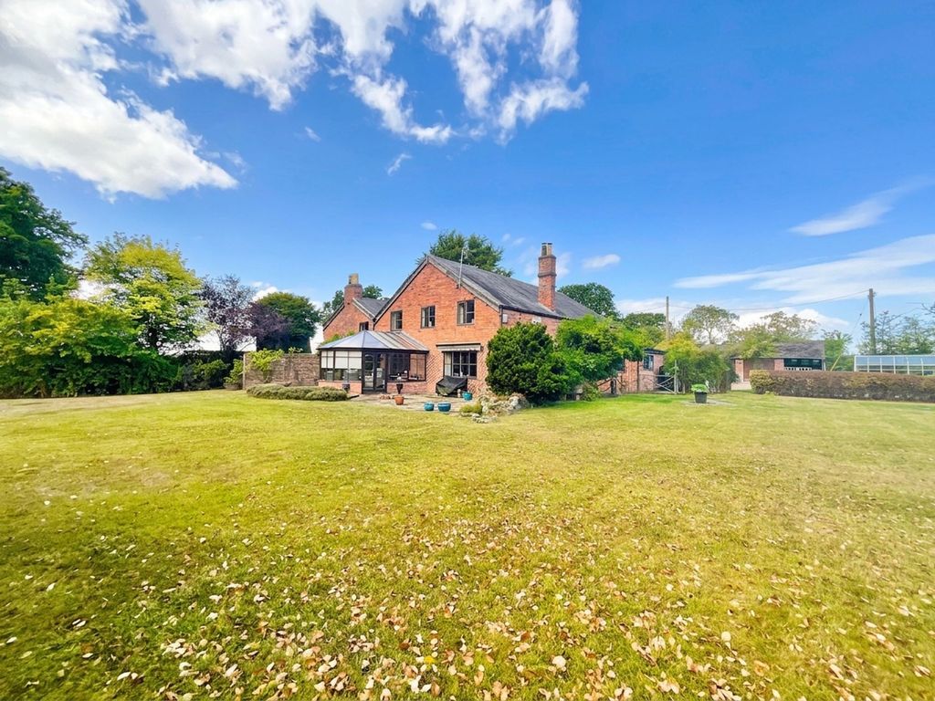 Property photo 1 of 27