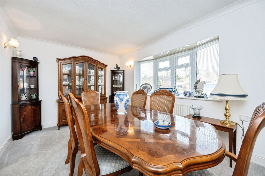 Additional image 6 of 3 bed bungalow for salePoplar Close, Leighton Buzzard, Bedfordshire LU7