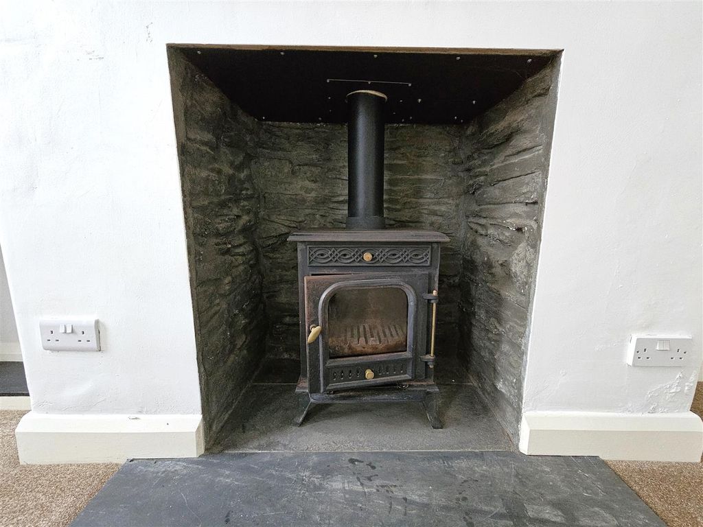 Property photo 3 of 12 Multi-Fuel Stove.Jpg