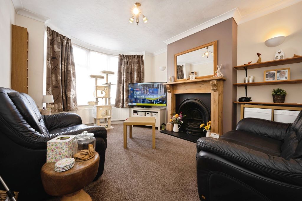 Property photo 2 of 18