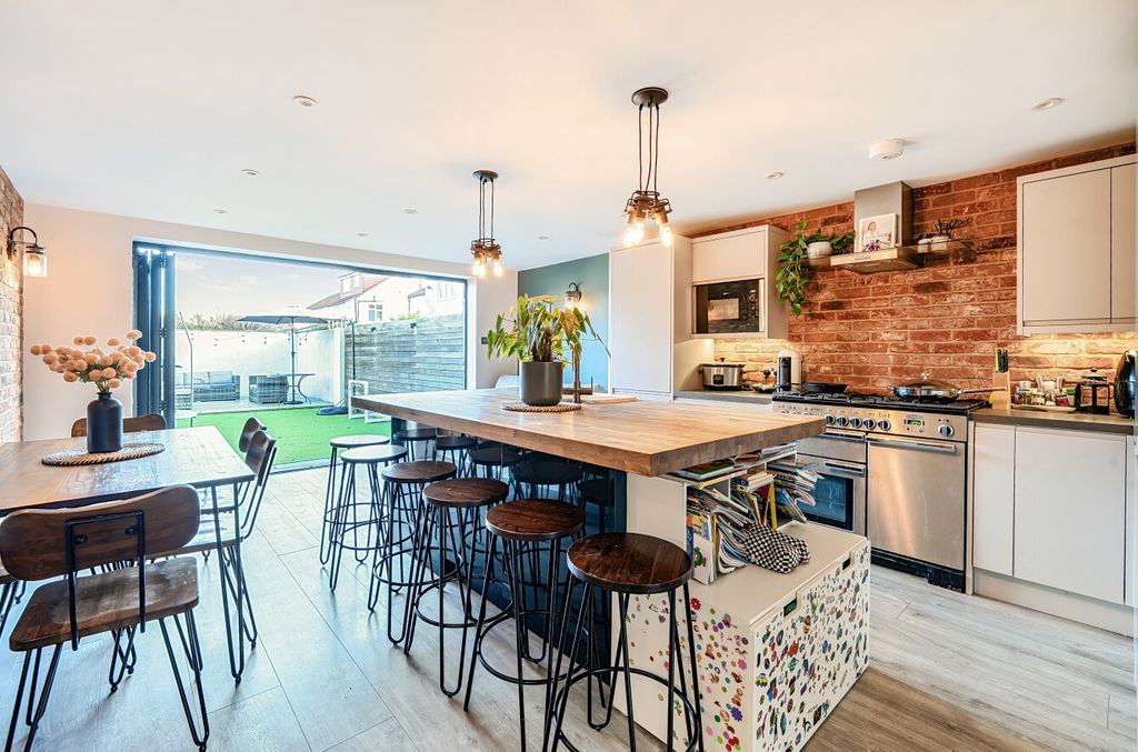 Property photo 2 of 20 Picture 2