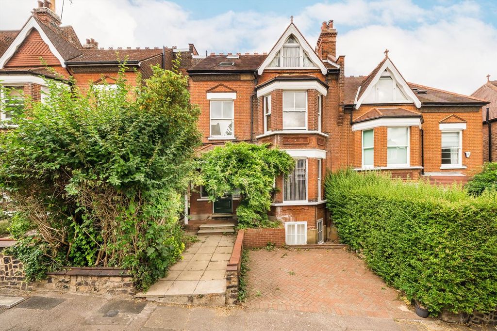 Property photo 1 of 11