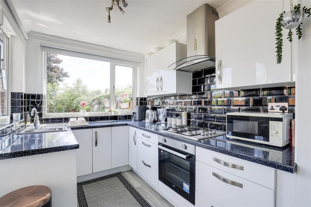 Property photo 3 of 20 1743.Jpg