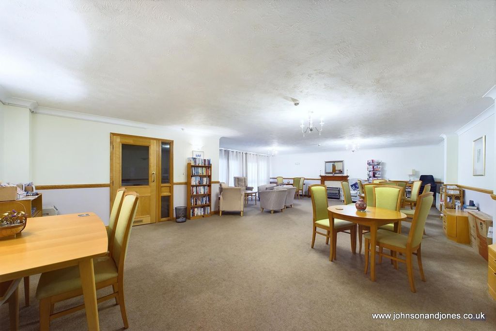 Property photo 2 of 12 11 Communal Lounge.Jpg