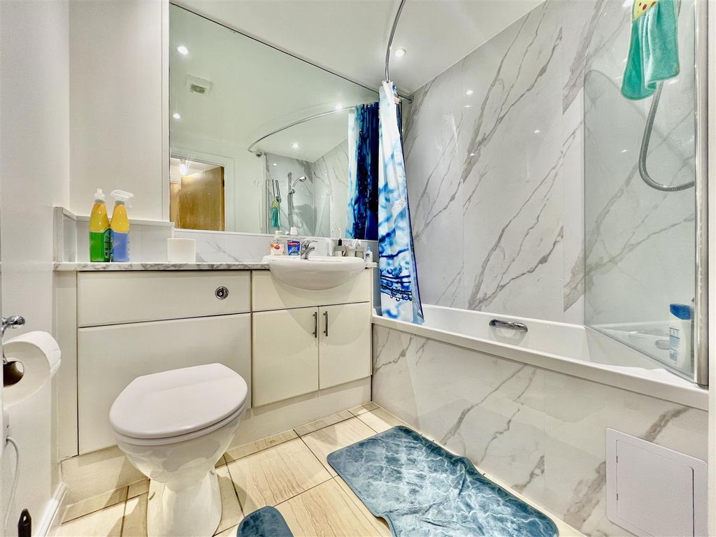 Property photo 2 of 5 Family Bathroom/ WC