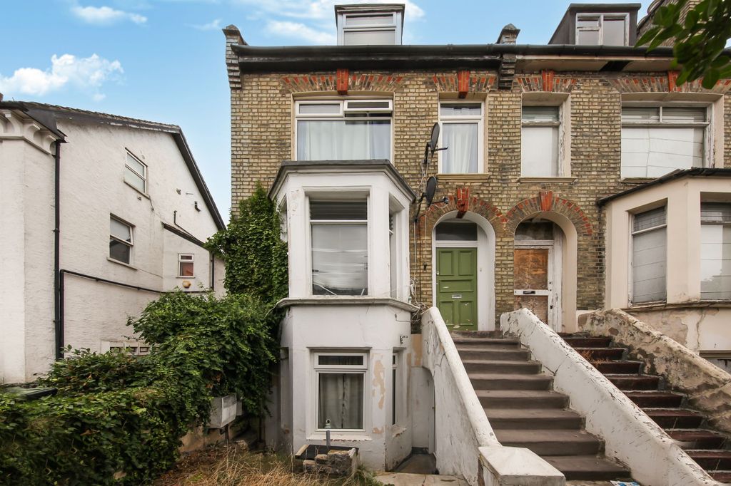 Property photo 1 of 11 22B Clifton Road - Y3Pkegpihrha2G6Vpfhs