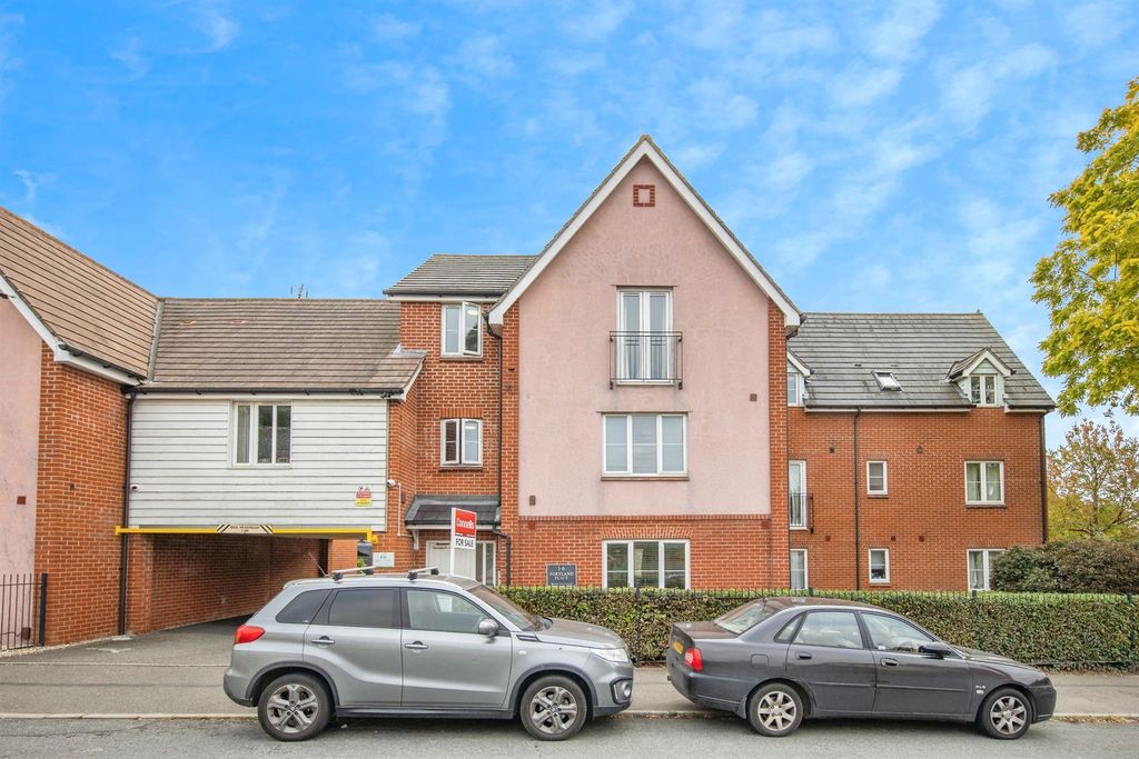 Property photo 1 of 12