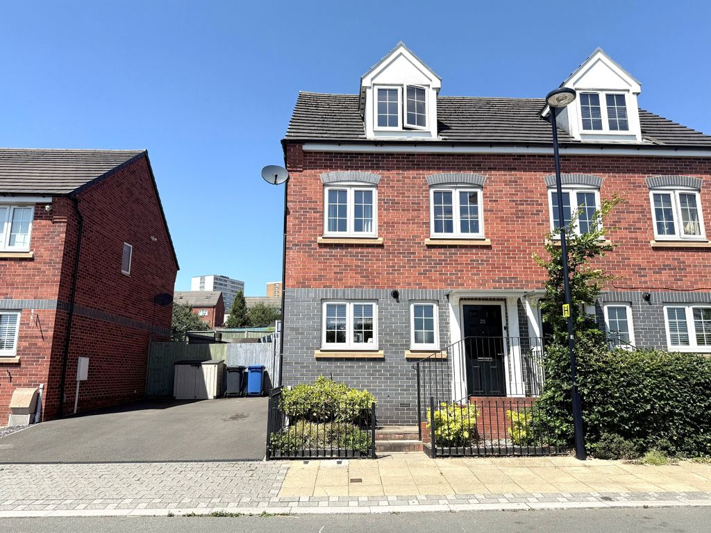 Property photo 1 of 32