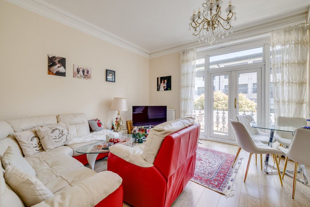 Property photo 2 of 6