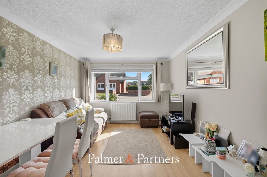 Property photo 3 of 17 Picture No. 06