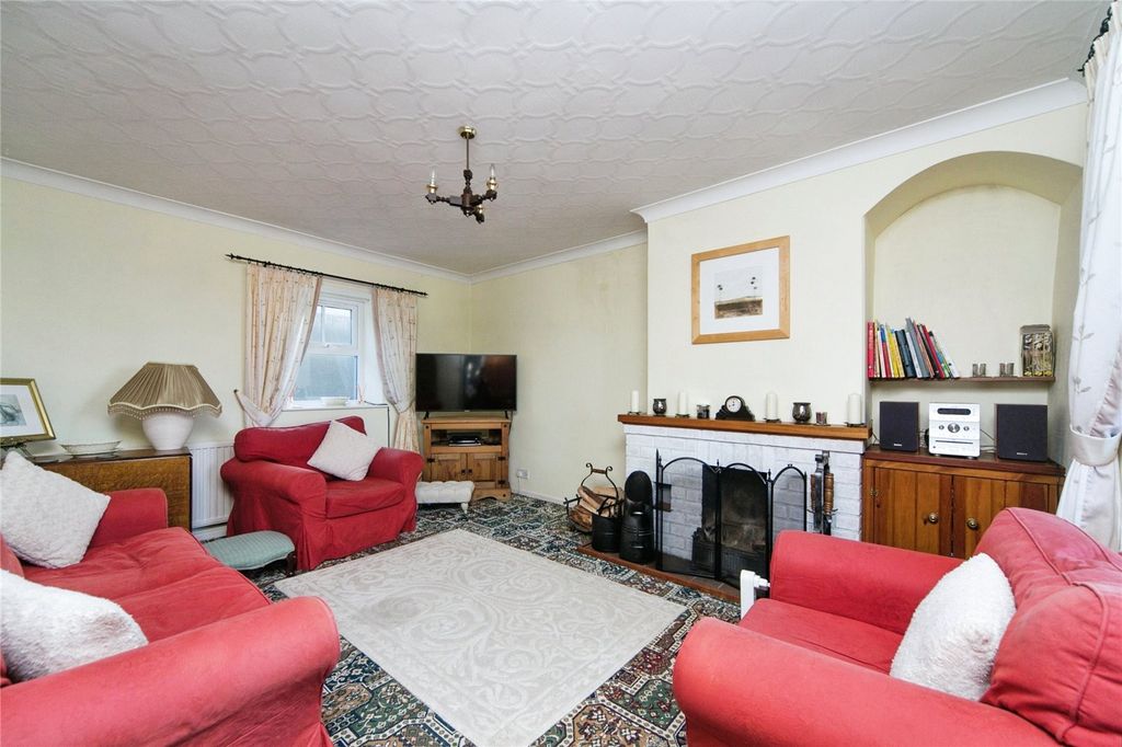 Property photo 2 of 22 Picture No. 28