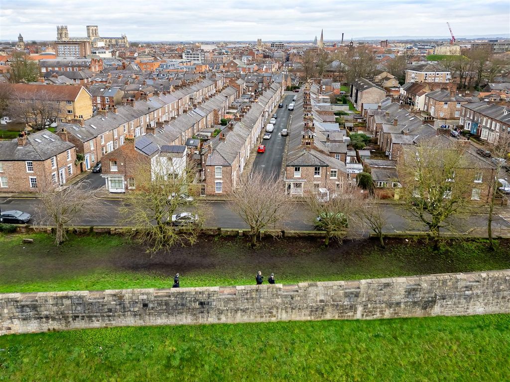 Property photo 3 of 14 Drone