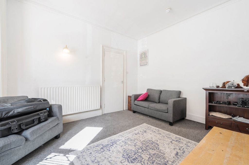 Property photo 2 of 16 1465075-9-6A073cd...