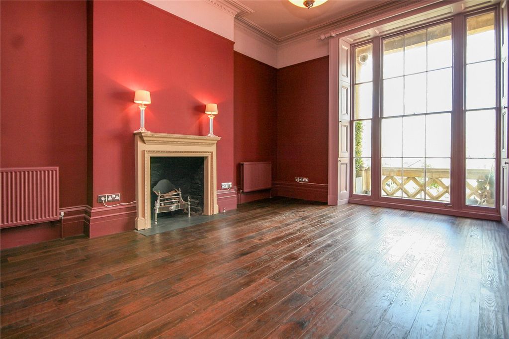 Property photo 1 of 11 Picture No. 21