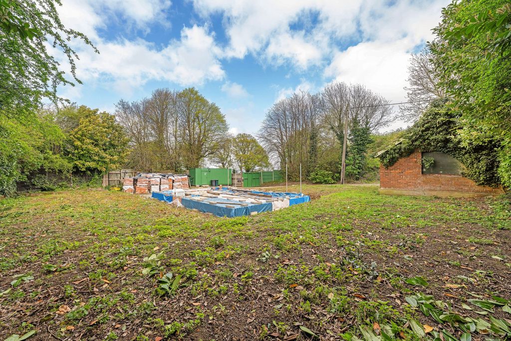 Property photo 3 of 11