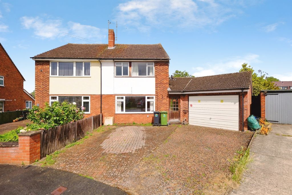 Property photo 1 of 18
