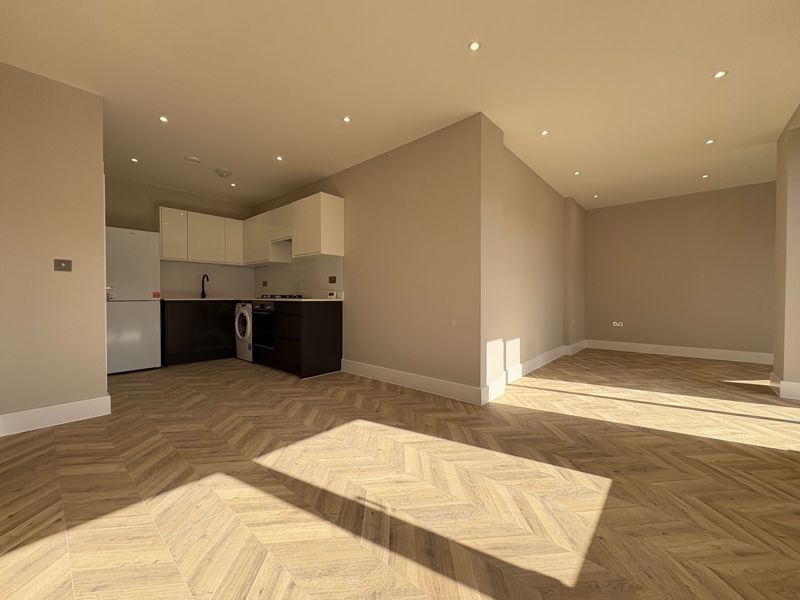 Property photo 3 of 8 Photo 5