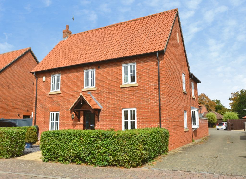 Property photo 1 of 17 Front