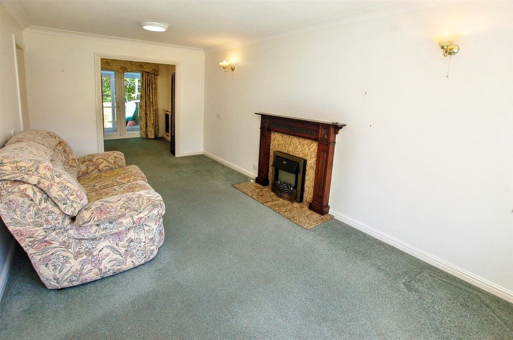 Property photo 2 of 23