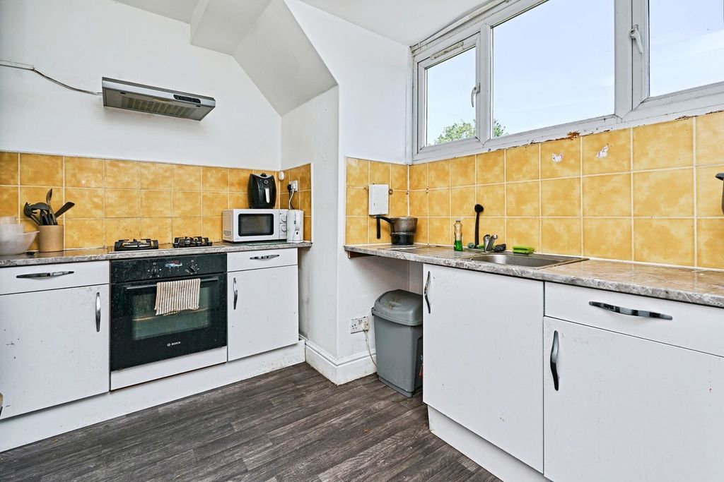 Property photo 2 of 20 Pbox-Img.Jpg