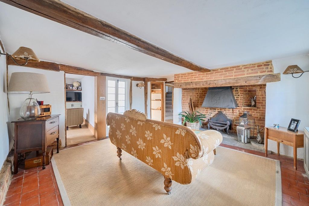 Property photo 3 of 36 1386847-26-692Ec87691A47.Jpg