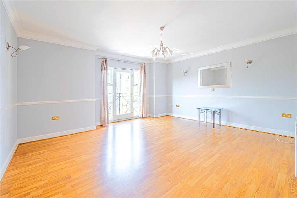 Property photo 3 of 15 Picture No. 12