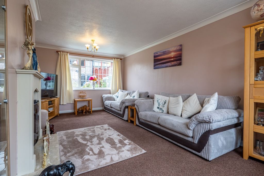 Property photo 2 of 21 5284262