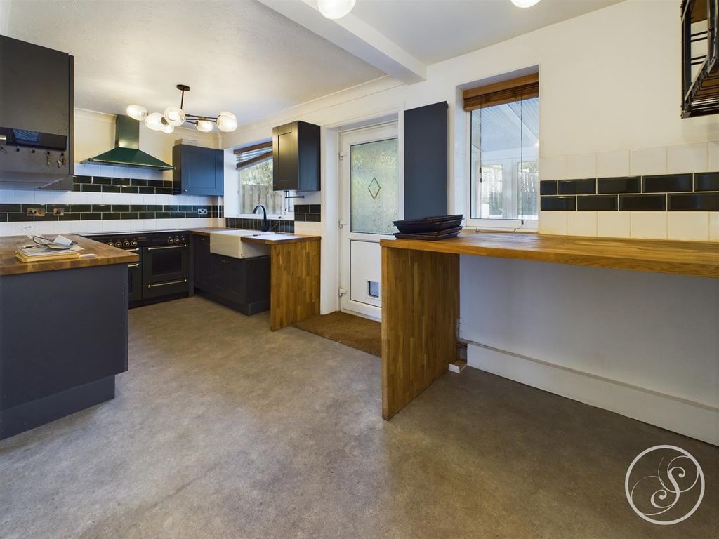 Property photo 2 of 16 Cam02071G0-Pr0382-Still003.Jpg