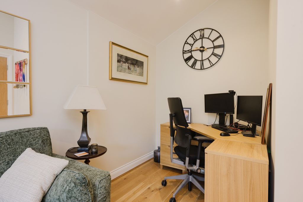 Property photo 3 of 13 Picture No. 02