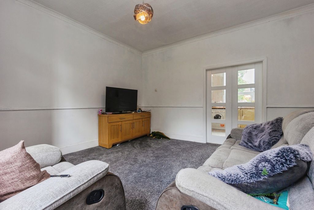 Property photo 3 of 12 Pbox-Img.Jpg