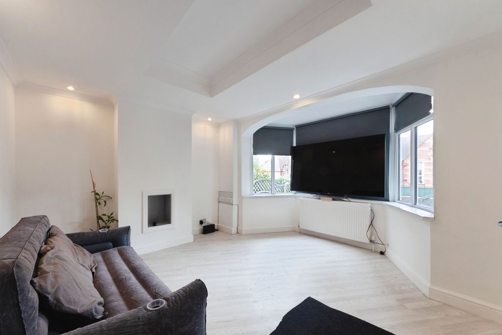 Property photo 2 of 22 Pbox-Img.Jpg