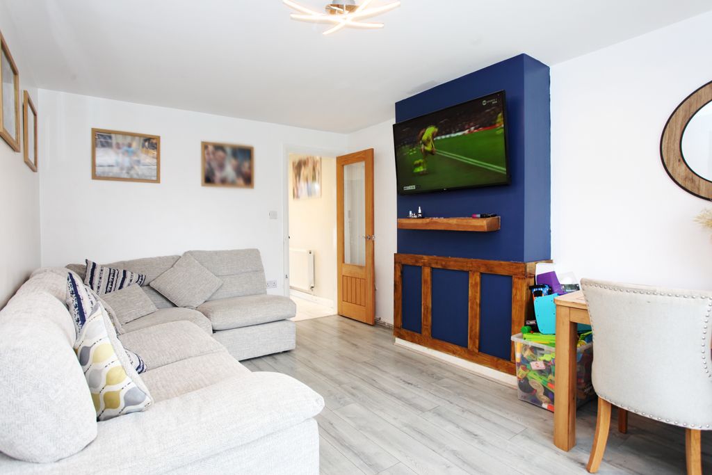 Property photo 3 of 24 Img_5821.Jpg