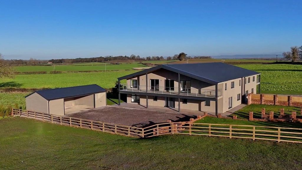 Property photo 1 of 15 Image