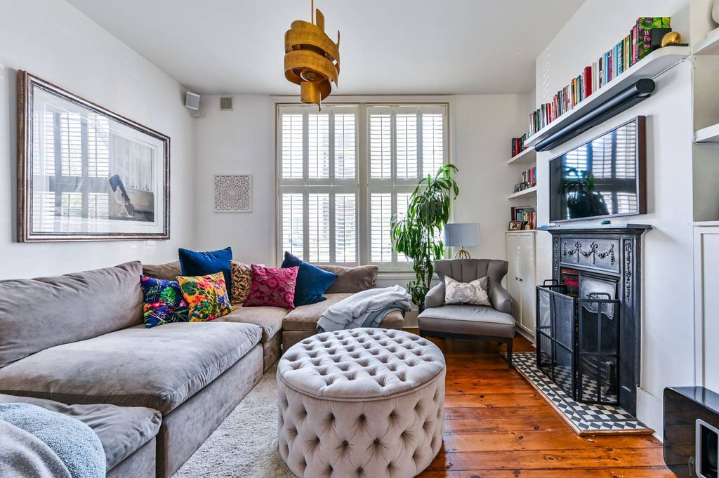 Property photo 3 of 13