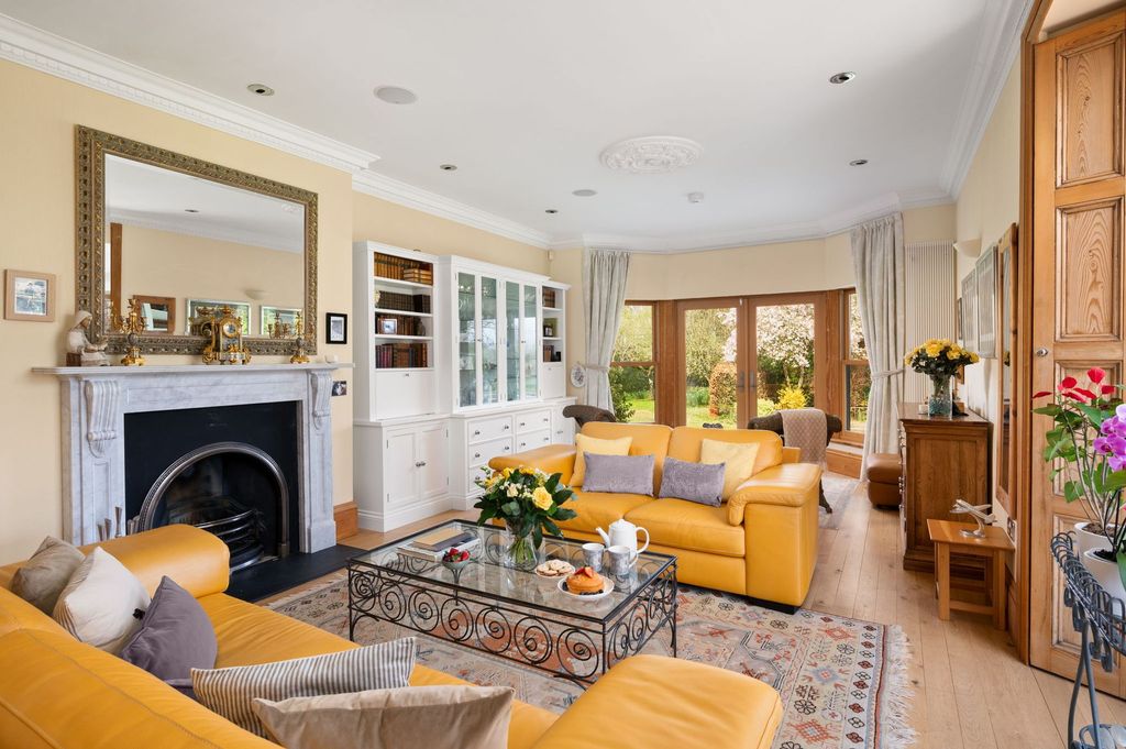 Property photo 3 of 36