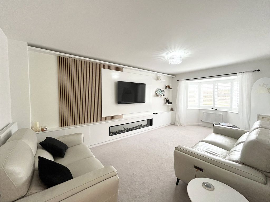 Property photo 2 of 10 Picture No. 03
