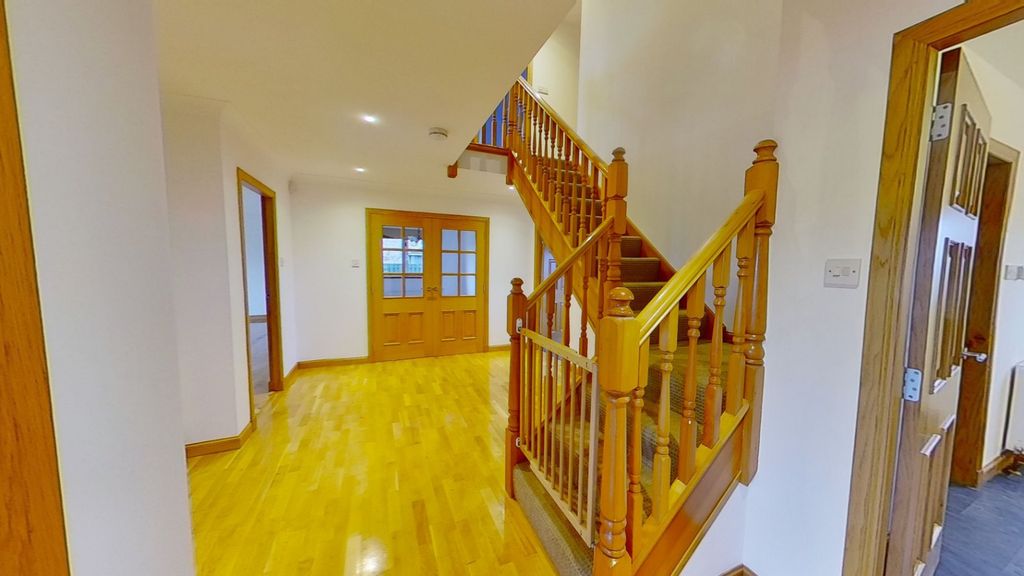 Property photo 3 of 21 Picture No. 20