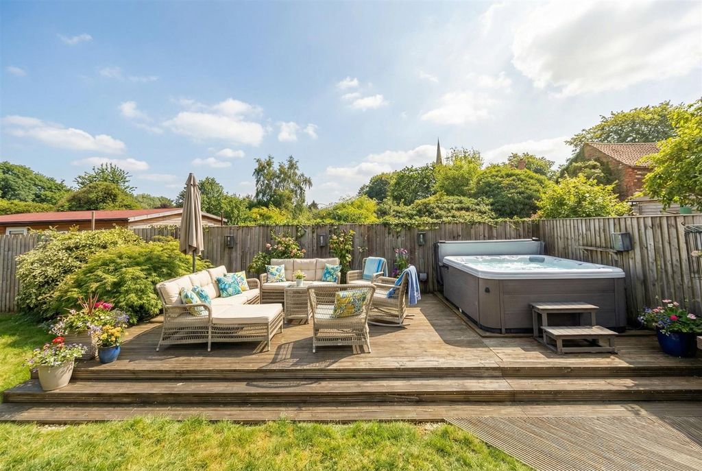 Property photo 2 of 34 Image-3x2-2528x1696 (17).Jpg